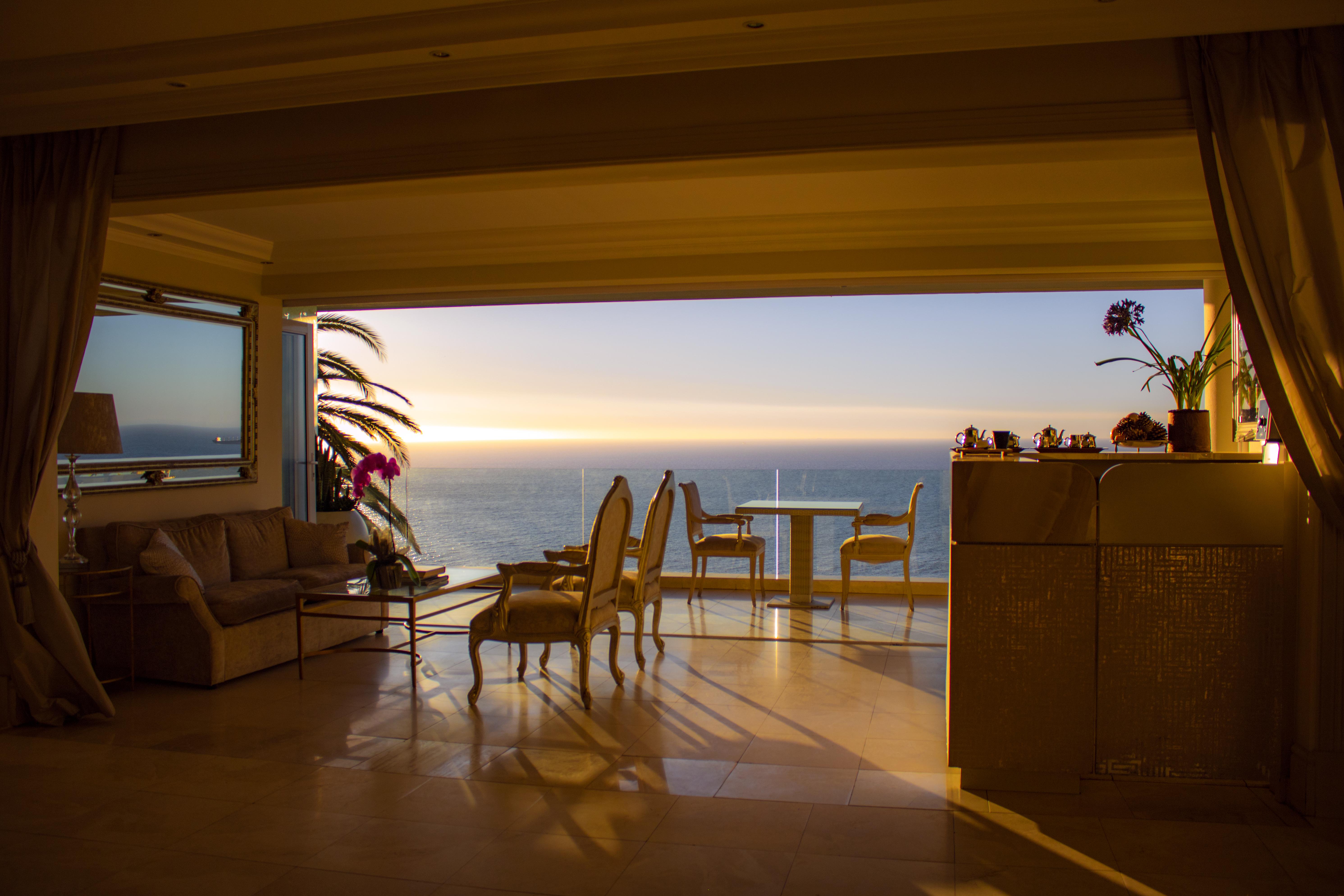 The Clarendon - Bantry Bay Hotel Fokváros Kültér fotó